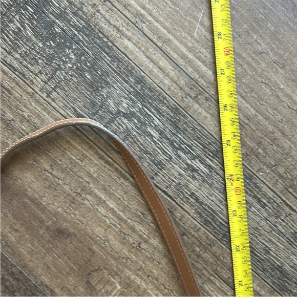 Dooney & Bourke Tan Leather purse - Picture 8 of 11